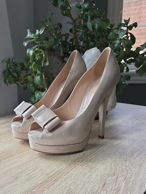 Fendi Irridescent Nude Peep-Toe Platform Pumps with Bow Accent